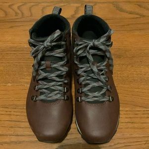 Maroon hiking/snow boots